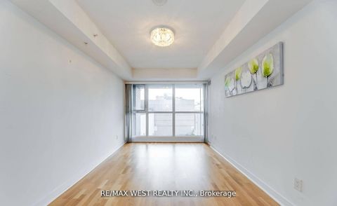 Photo 4 at 802 - 295 Adelaide Street W, Waterfront Communities C1, Toronto