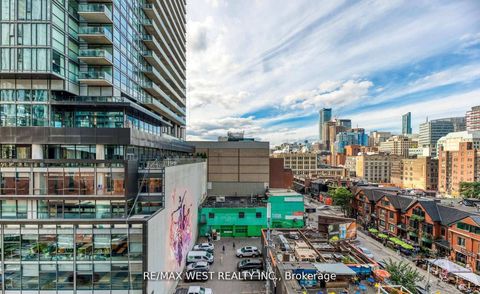 Photo 10 at 802 - 295 Adelaide Street W, Waterfront Communities C1, Toronto