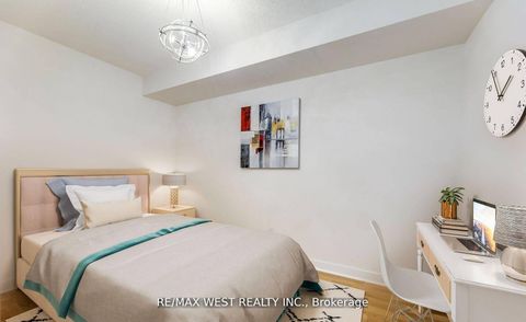 Photo 12 at 802 - 295 Adelaide Street W, Waterfront Communities C1, Toronto