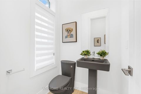 Photo 4 at 27 William Logan Drive, Rural Richmond Hill, Richmond Hill