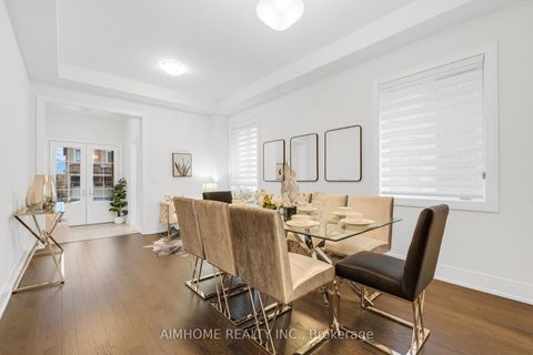 Photo 6 at 27 William Logan Drive, Rural Richmond Hill, Richmond Hill