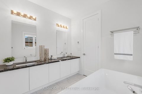 Photo 21 at 27 William Logan Drive, Rural Richmond Hill, Richmond Hill