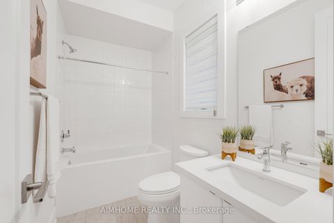 Photo 27 at 27 William Logan Drive, Rural Richmond Hill, Richmond Hill