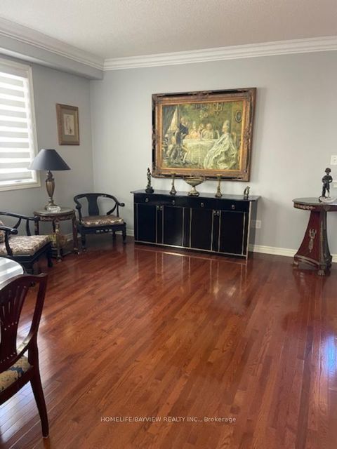 Photo 7 at 8 Pico Crescent, Beverley Glen, Vaughan Photo 7 at 8 Pico Crescent, Beverley Glen, Vaughan