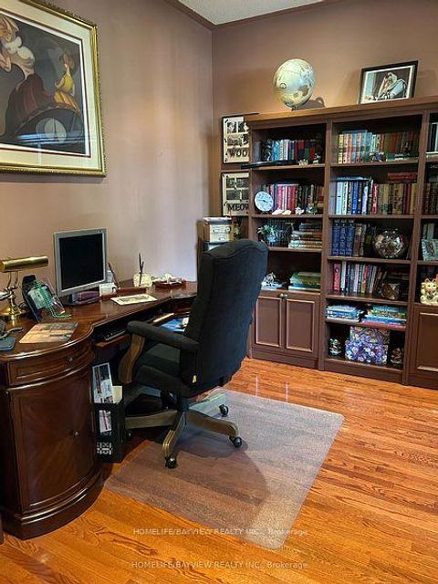 Photo 10 at 8 Pico Crescent, Beverley Glen, Vaughan Photo 10 at 8 Pico Crescent, Beverley Glen, Vaughan