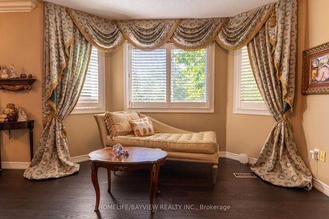 Photo 20 at 8 Pico Crescent, Beverley Glen, Vaughan