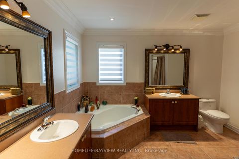 Photo 22 at 8 Pico Crescent, Beverley Glen, Vaughan