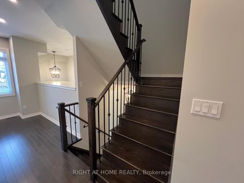 Photo 17 at 26 Sunset Terrace, Vellore Village, Vaughan