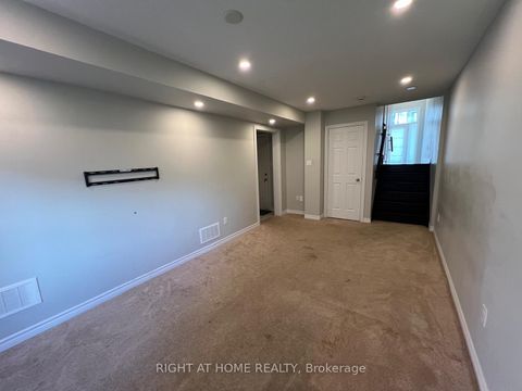 Photo 25 at 26 Sunset Terrace, Vellore Village, Vaughan