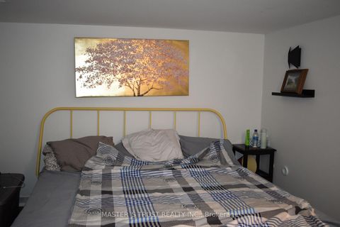 Photo 12 at 966 Dundas Street E, South Riverdale, Toronto