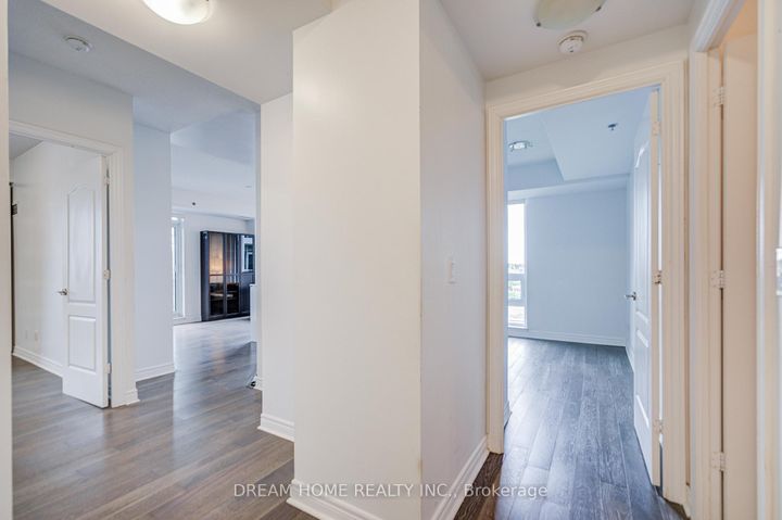 Photo 9 at 721 - 2756 Old Leslie Street, Bayview Village, Toronto