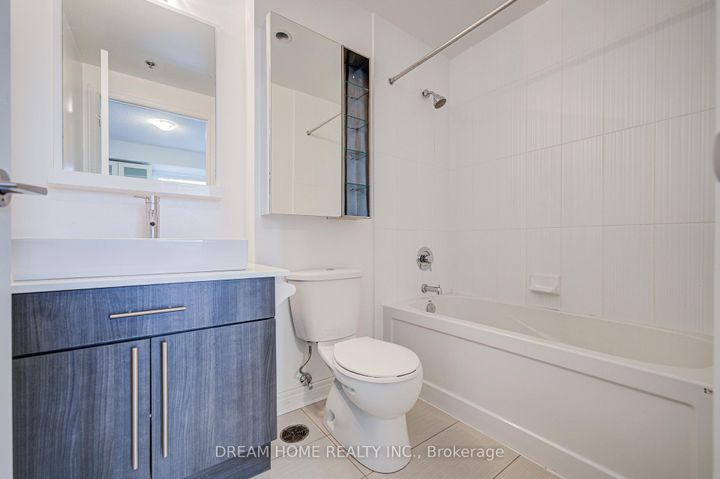 Photo 29 at 721 - 2756 Old Leslie Street, Bayview Village, Toronto