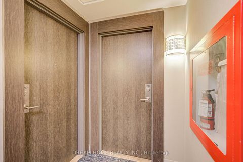 Photo 7 at 721 - 2756 Old Leslie Street, Bayview Village, Toronto