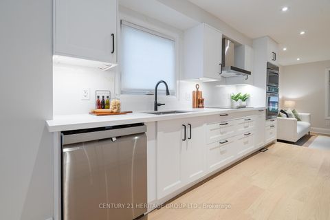 Photo 12 at 23 Merrylyn Drive, North Richvale, Richmond Hill