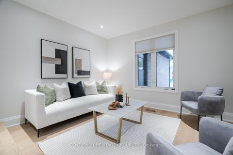 Photo 16 at 23 Merrylyn Drive, North Richvale, Richmond Hill