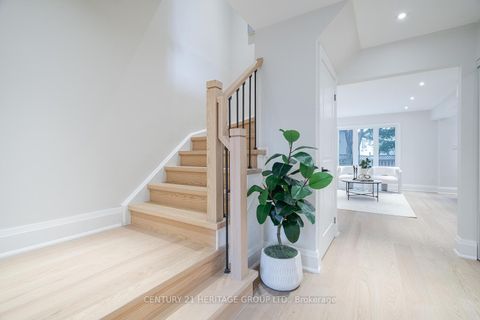 Photo 20 at 23 Merrylyn Drive, North Richvale, Richmond Hill