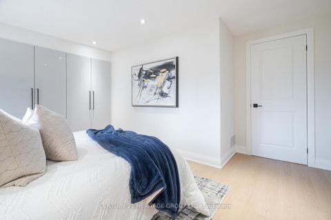 Photo 23 at 23 Merrylyn Drive, North Richvale, Richmond Hill