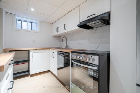 Photo 40 at 23 Merrylyn Drive, North Richvale, Richmond Hill