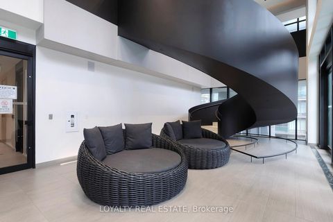 Photo 5 at 5005 - 1 Yorkville Avenue, Annex, Toronto