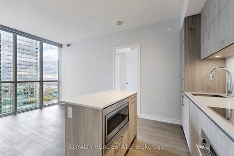 Photo 8 at 5005 - 1 Yorkville Avenue, Annex, Toronto