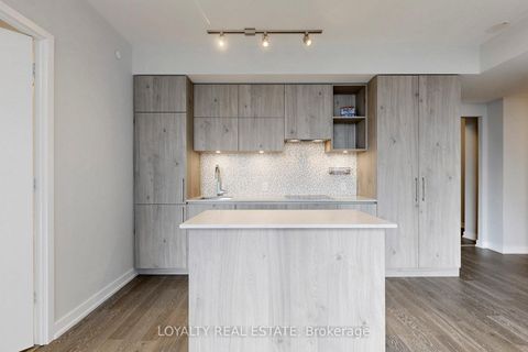 Photo 16 at 5005 - 1 Yorkville Avenue, Annex, Toronto