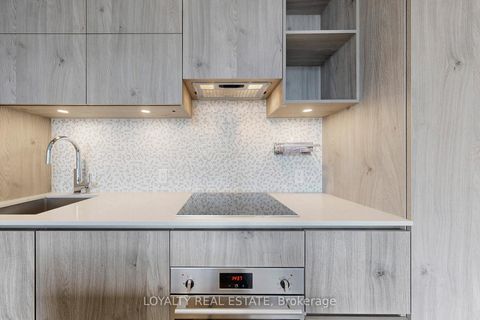 Photo 18 at 5005 - 1 Yorkville Avenue, Annex, Toronto