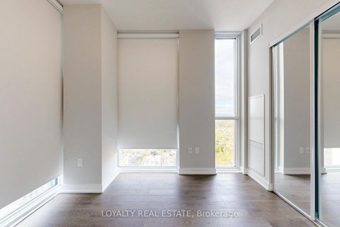 Photo 20 at 5005 - 1 Yorkville Avenue, Annex, Toronto