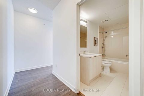 Photo 4 at 3508 - 125 Blue Jays Way, Waterfront Communities C1, Toronto