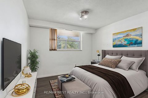 Photo 4 at 404 - 2130 Weston Road, Weston, Toronto