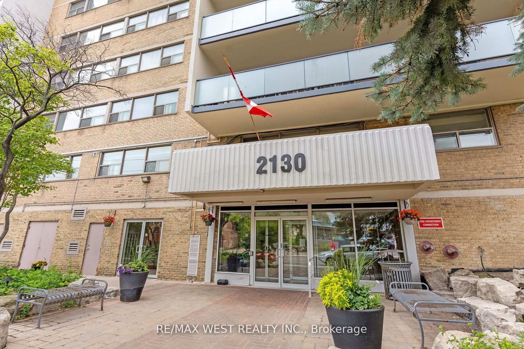 404 - 2130 Weston Road, Weston, Toronto 