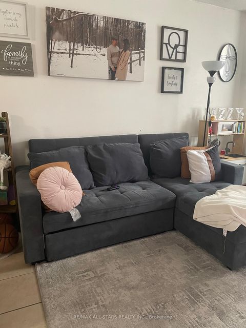 Photo 20 at 109 - 200 Lotherton Pathway, Glen Park, Toronto