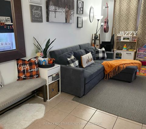 Photo 24 at 109 - 200 Lotherton Pathway, Glen Park, Toronto