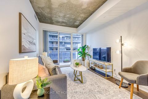 Photo 1 at 748 - 1030 King Street W, Niagara, Toronto