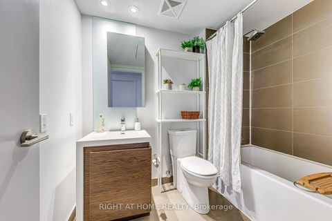 Photo 12 at 748 - 1030 King Street W, Niagara, Toronto