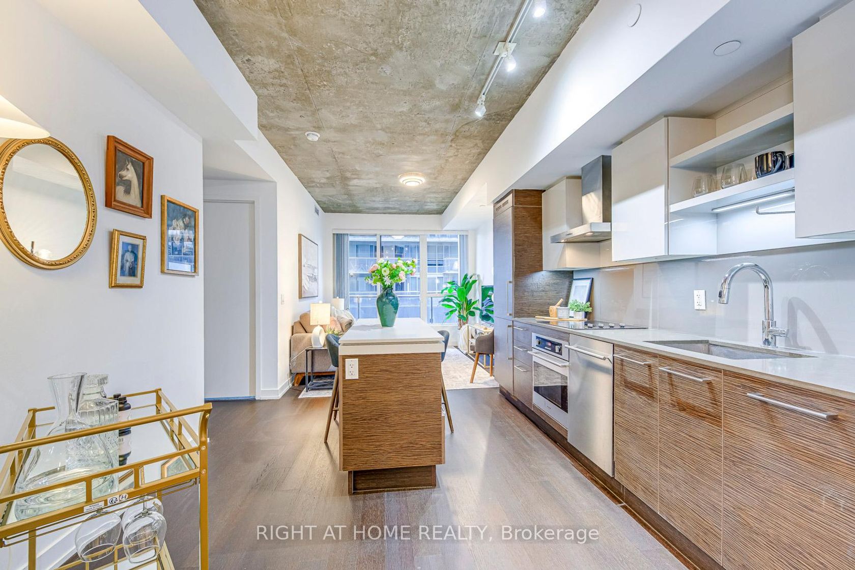 748 - 1030 King Street W, Niagara, Toronto by Loree Meneguzzi Real Estate 748 - 1030 King Street W, Niagara, Toronto