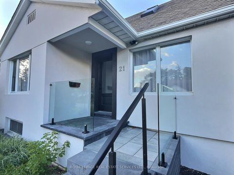 Photo 3 at 21 Christina Crescent, Maryvale, Toronto Photo 3 at 21 Christina Crescent, Maryvale, Toronto