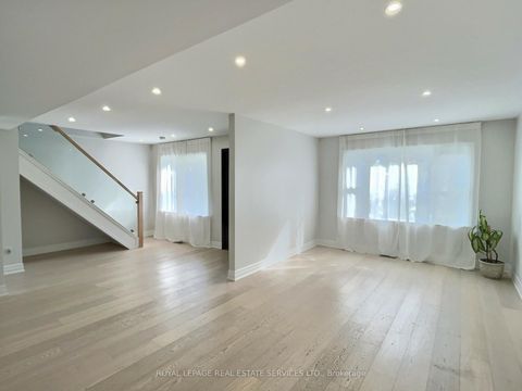 Photo 4 at 21 Christina Crescent, Maryvale, Toronto