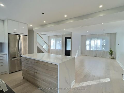 Photo 6 at 21 Christina Crescent, Maryvale, Toronto