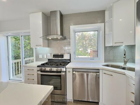 Photo 11 at 21 Christina Crescent, Maryvale, Toronto Photo 11 at 21 Christina Crescent, Maryvale, Toronto