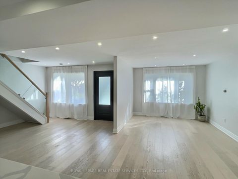 Photo 15 at 21 Christina Crescent, Maryvale, Toronto Photo 15 at 21 Christina Crescent, Maryvale, Toronto