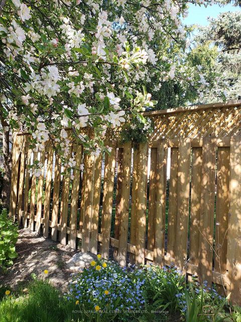 Photo 37 at 21 Christina Crescent, Maryvale, Toronto