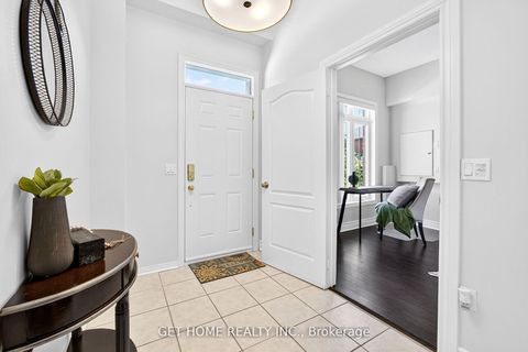 Photo 7 at 39 Schooner Lane, Rouge E10, Toronto