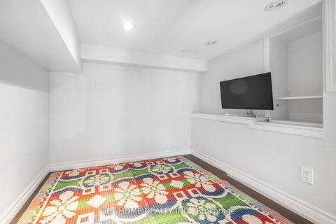 Photo 11 at 39 Schooner Lane, Rouge E10, Toronto