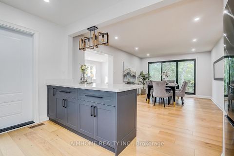 Photo 3 at 14 Sandalwood Place, Don Mills, Toronto