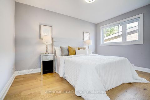 Photo 13 at 14 Sandalwood Place, Don Mills, Toronto