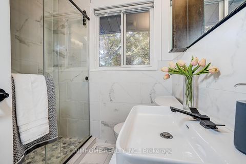 Photo 16 at 14 Sandalwood Place, Don Mills, Toronto