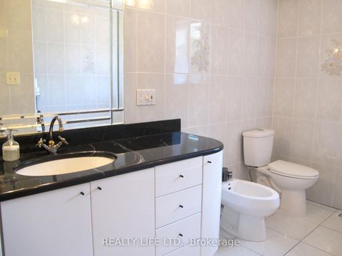 Photo 20 at 4 Rosalie Avenue, CFB, Toronto