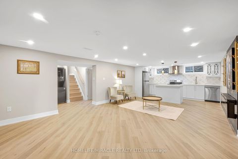 Photo 25 at 125 Elmcrest Road, West Deane, Toronto