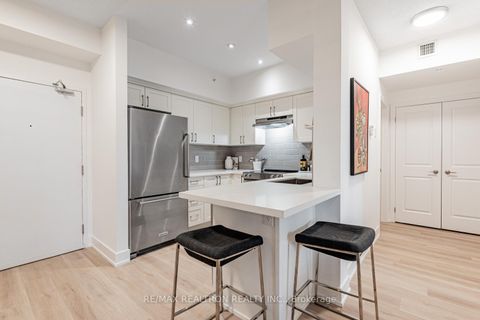 Photo 12 at 116 - 302 Essa Road, Ardagh, Barrie