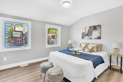 Photo 19 at 8 Fairglen Crescent, Pelmo Park W4, Toronto